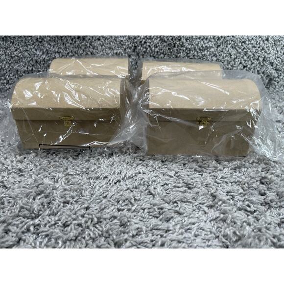 Kids Mini Pirate Treasure Chest Craft Kit Toy Party Favors Bundle Set Of 4 New - Picture 1 of 8